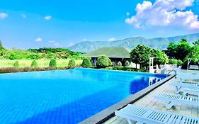 ออโรร่า รีสอร์ท เขาใหญ่